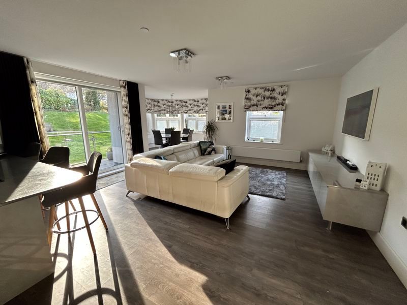 Additional image 2 of 3 bed flat for salePwllycrochan Avenue, Colwyn Bay LL29
