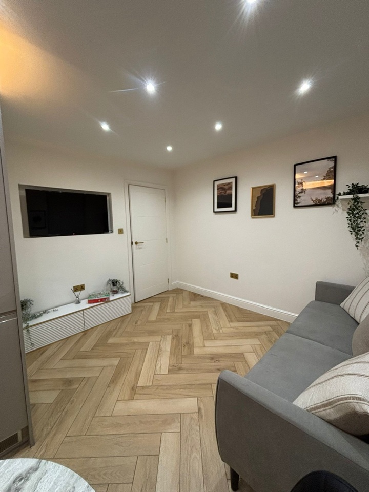Additional image 4 of Studio Flat, Grafton Road, NW5, N1 7GU