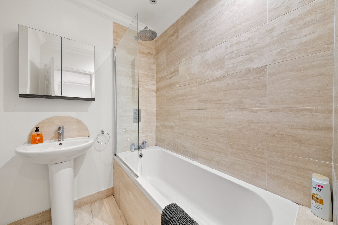 Additional image 19 of 2 Bed Flat, Pembridge Gardens, W2, N1 7GU