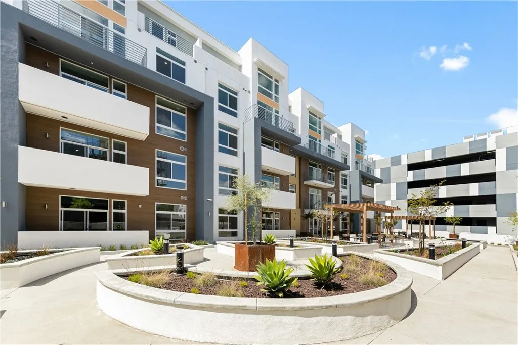 Additional image 70 of 168 S Monterey Street Unit 518, Alhambra, CA 91801