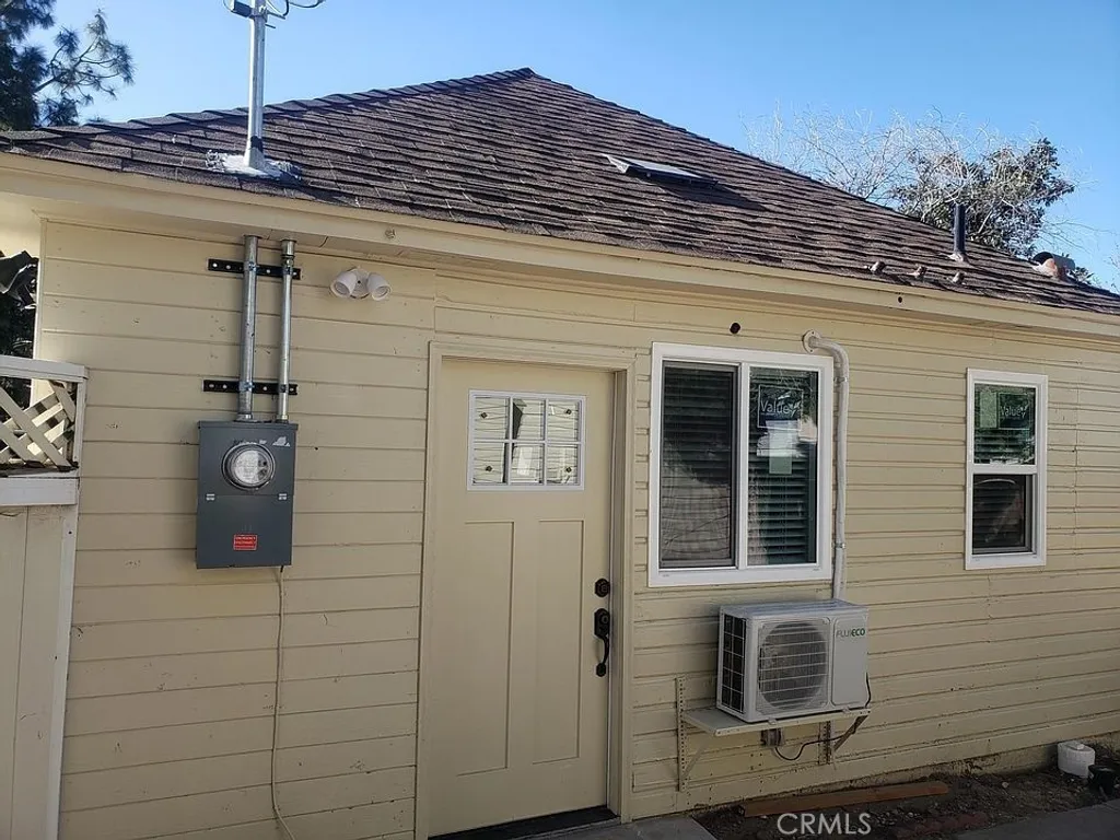 Additional image 3 of 4943 Rosemont Ave, La Crescenta, CA 91214