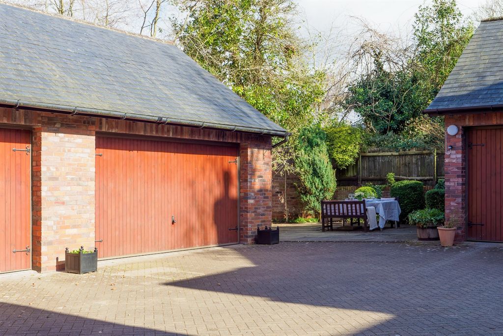 Additional image 27 of 3 bed flat for saleOakwood House, Beechfield Road, Alderley Edge SK9