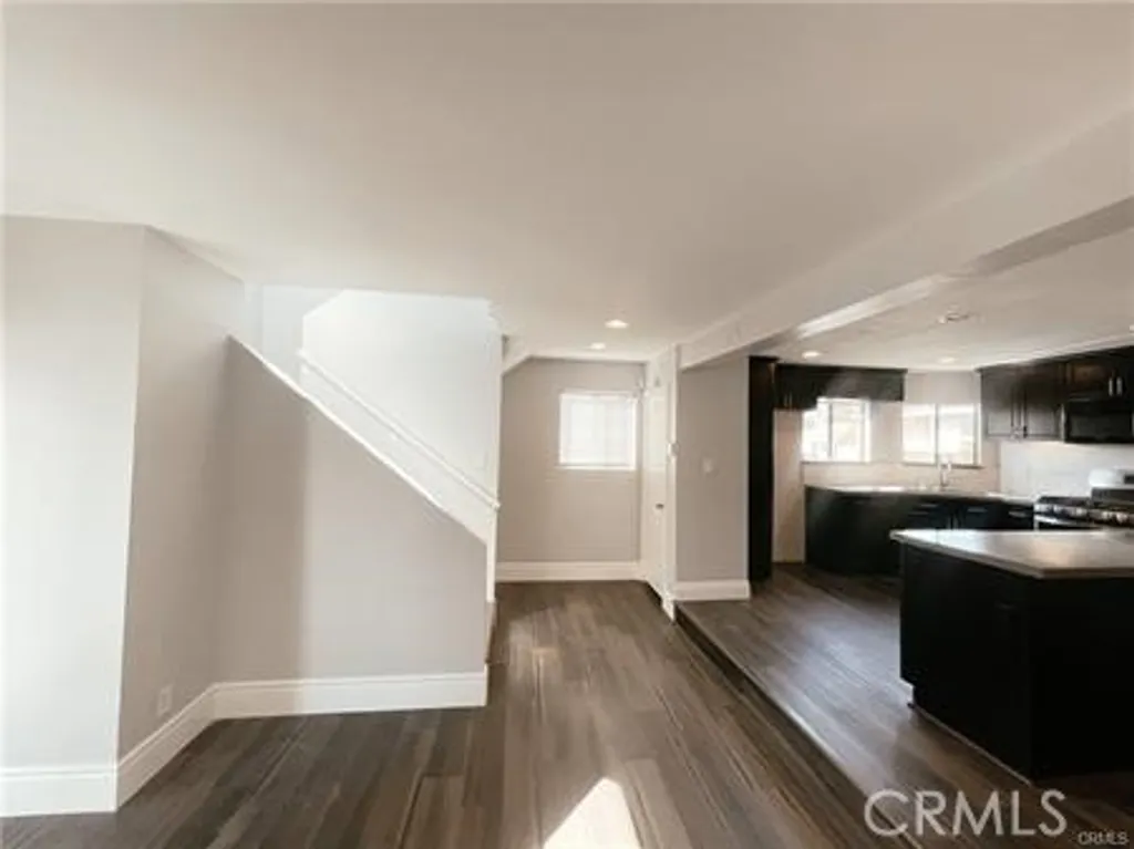 Additional image 5 of 2206 Carnegie Ln Unit A, Redondo Beach, CA 90278