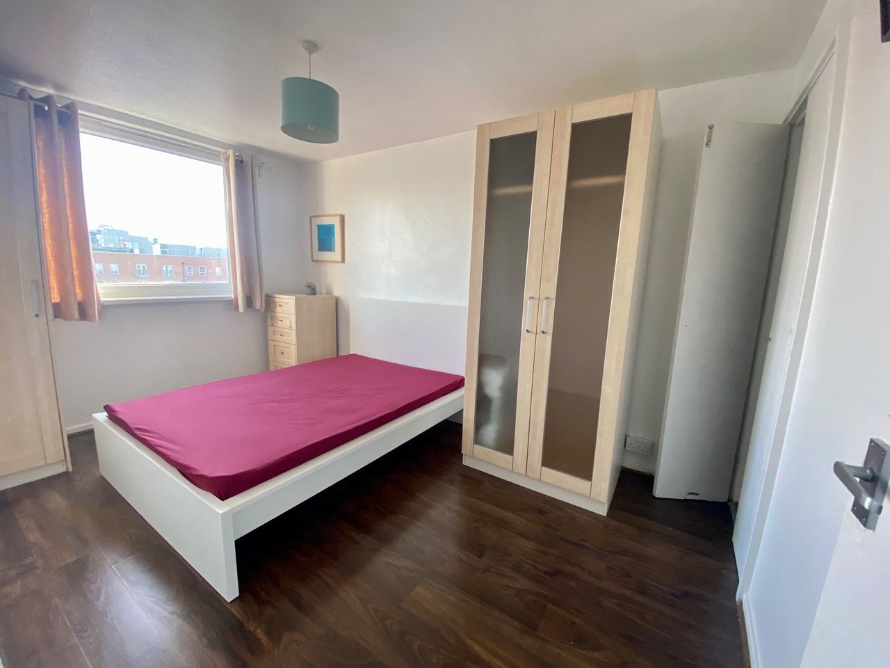 Room in a Shared House, Roslin House, E1W, N1 7GU