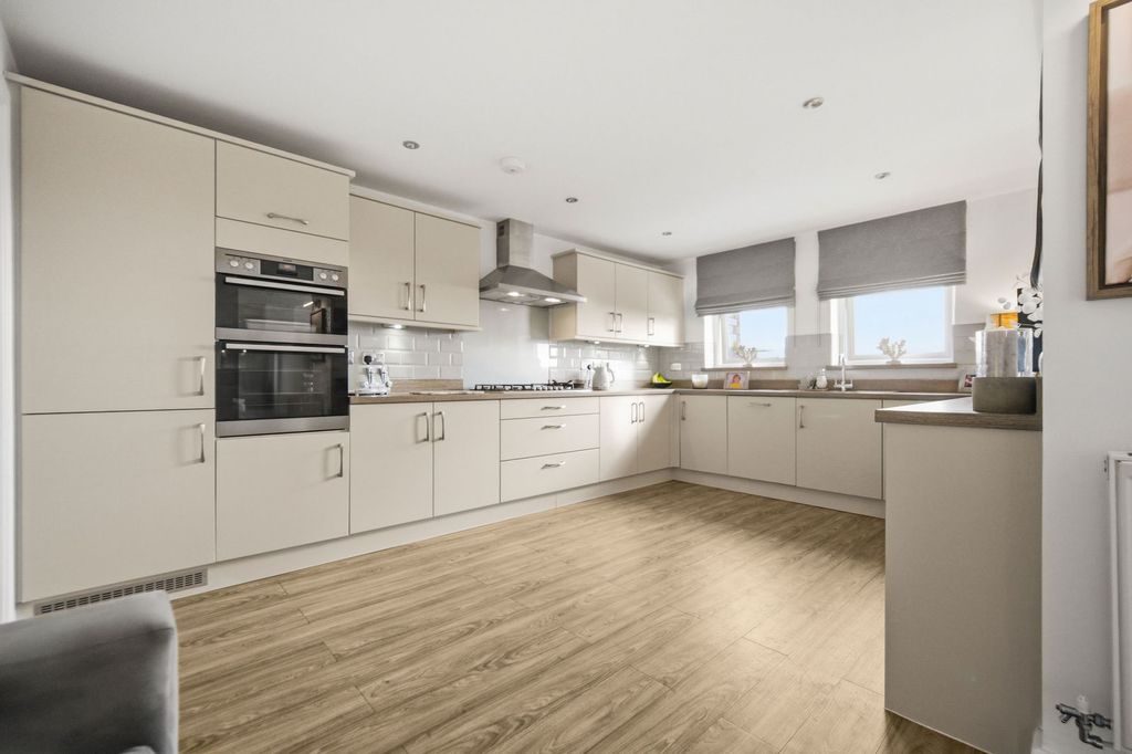 Additional image 14 of 5 bed detached house for saleChannel View, Ogmore-By-Sea, Bridgend CF32