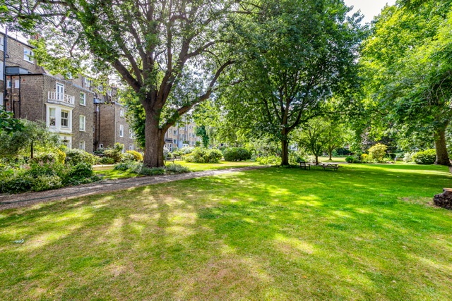 Additional image 12 of 2 Bed Flat, Warwick Road, SW5, N1 7GU