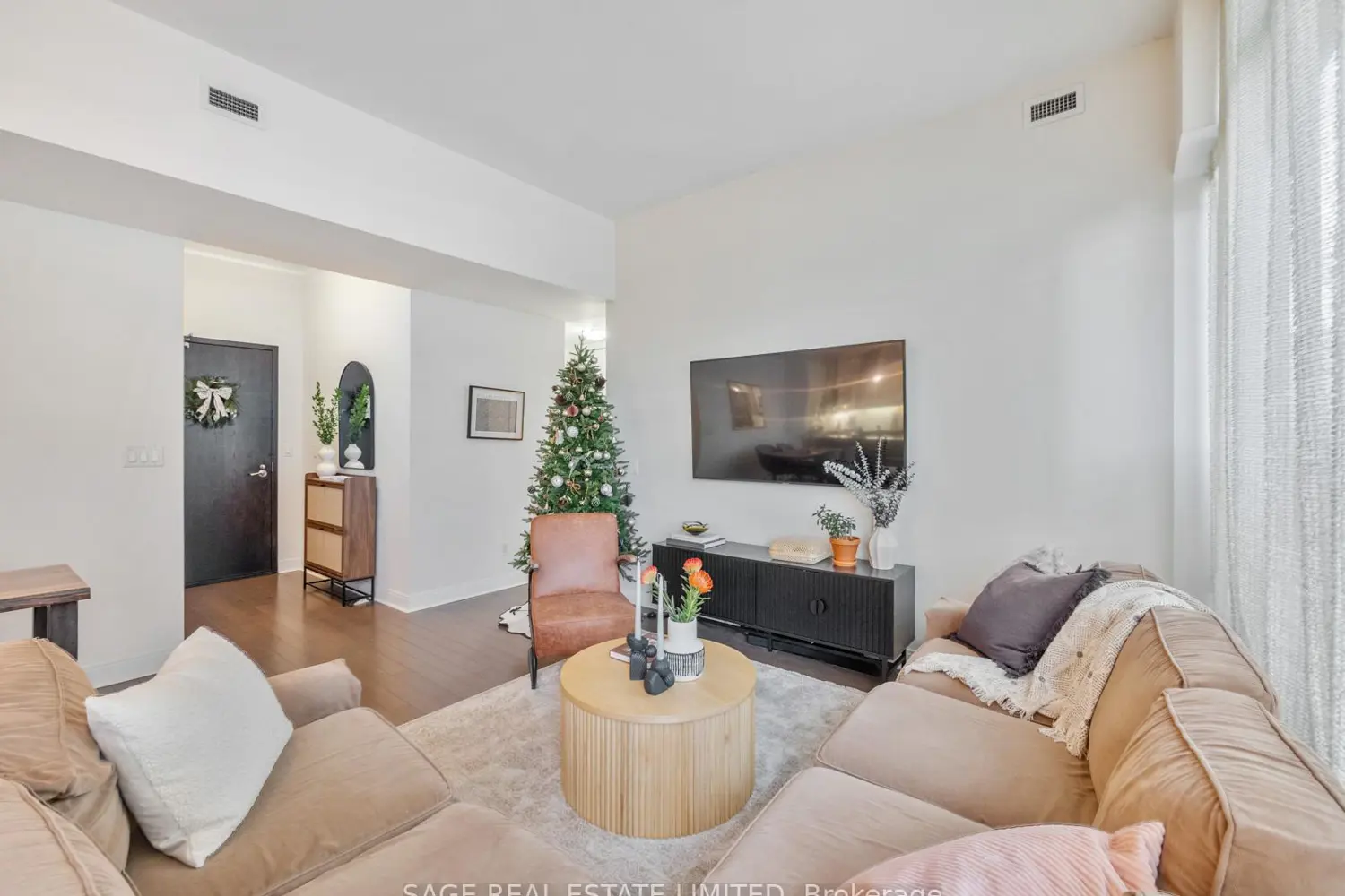 Additional image 13 of 21 Scollard Street 608