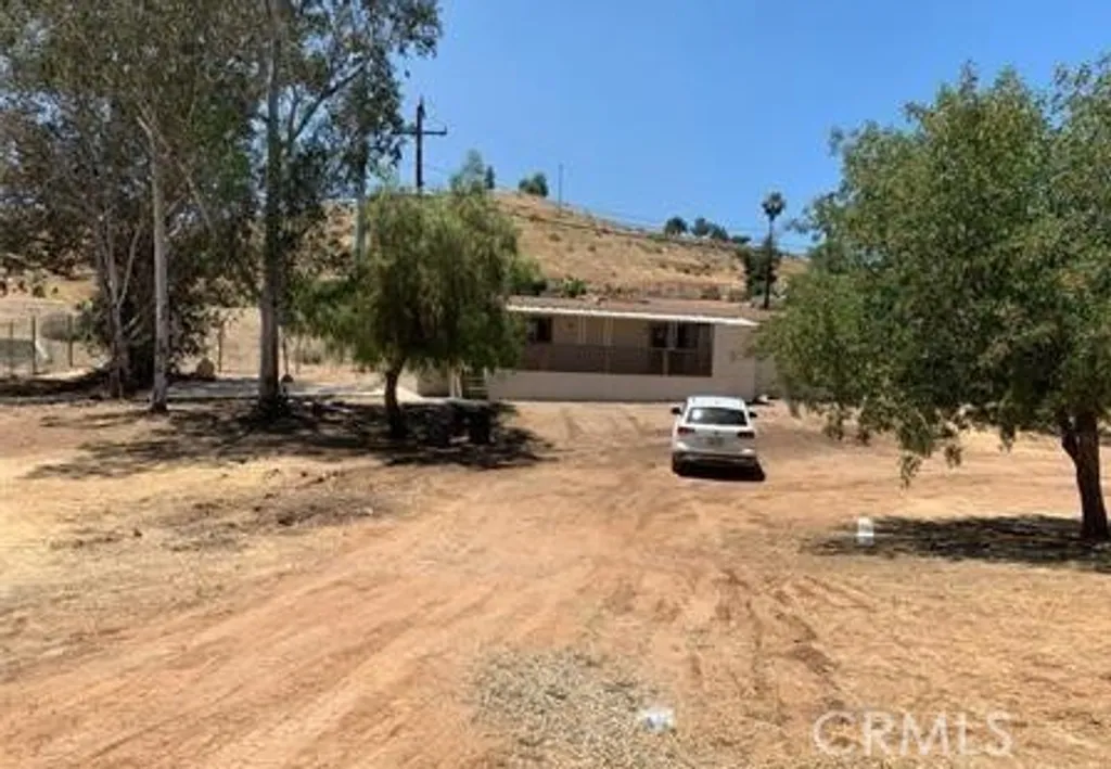 Additional image 4 of 21180 Mazie Avenue, Perris, CA 92570