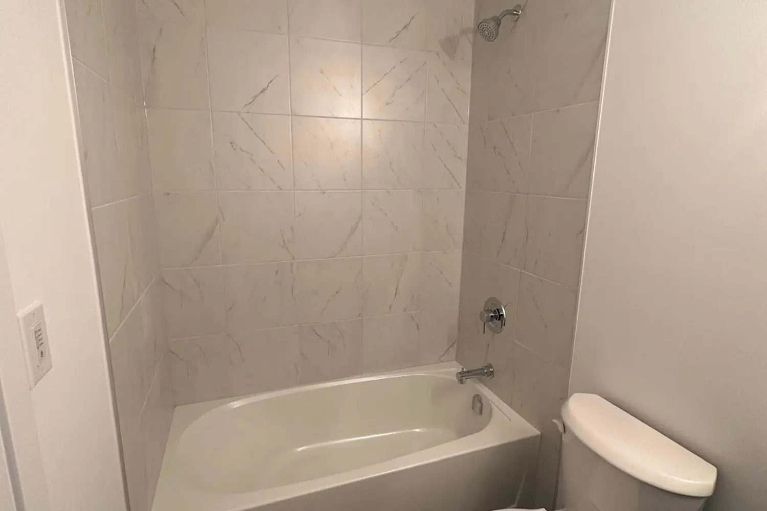 Additional image 15 of 470 Dundas Street 212