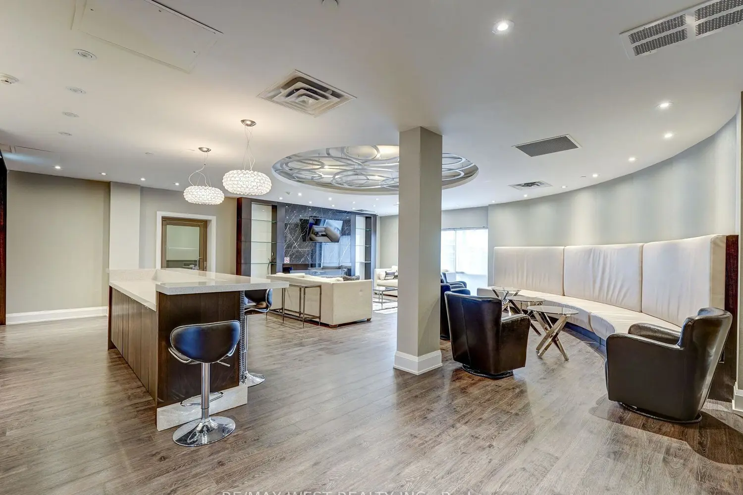 Additional image 18 of 15277 Yonge Street 503