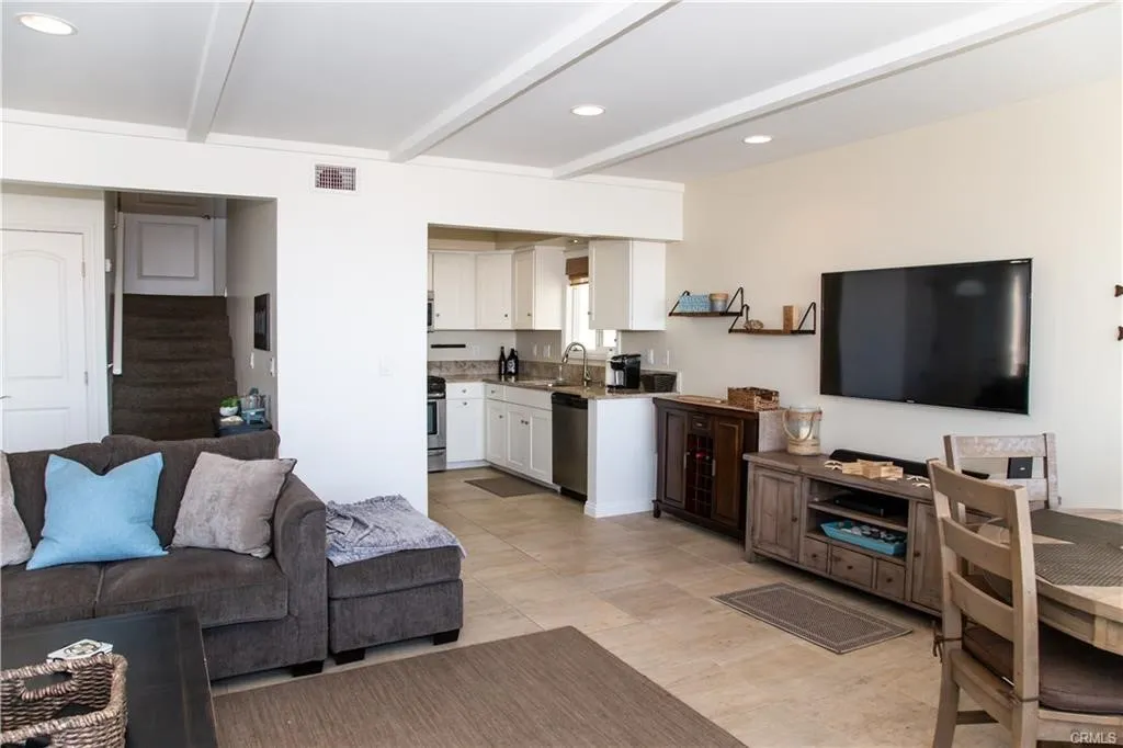 Additional image 8 of 35 A Surfside, Surfside, CA 90740