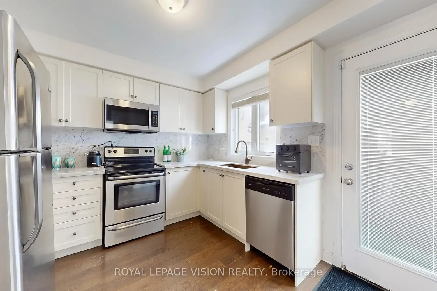 Additional image 4 of 32 Zezel Way