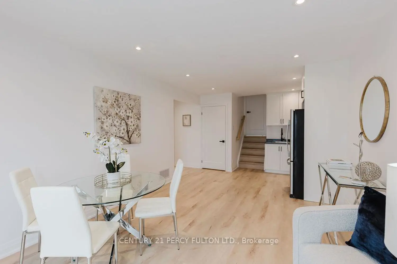 Additional image 8 of 11 Bay Crest Drive