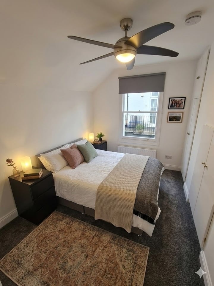 1 Bed Flat, Ashfield Street, E1, N1 7GU