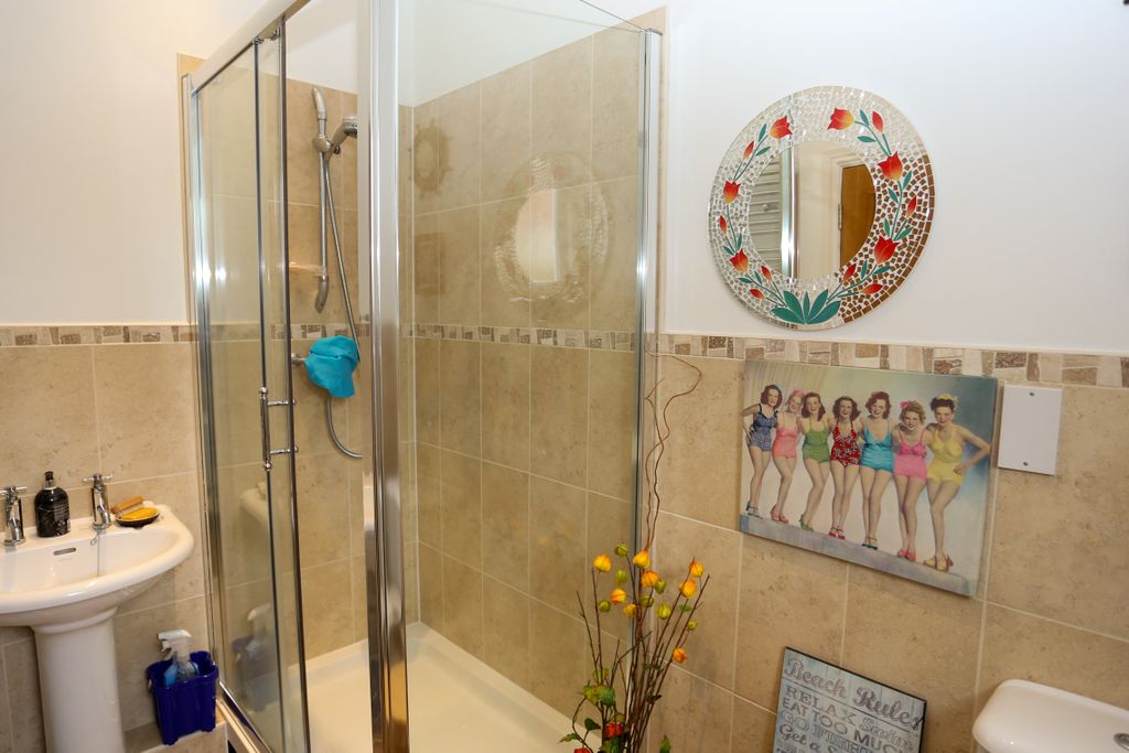 Additional image 9 of 3 bed maisonette for saleSeaview House, Wolsey Gardens, Felixstowe IP11