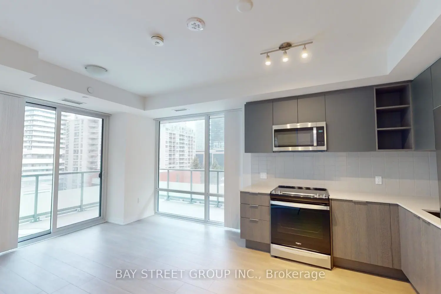 Additional image 4 of 50 Dunfield Avenue 817