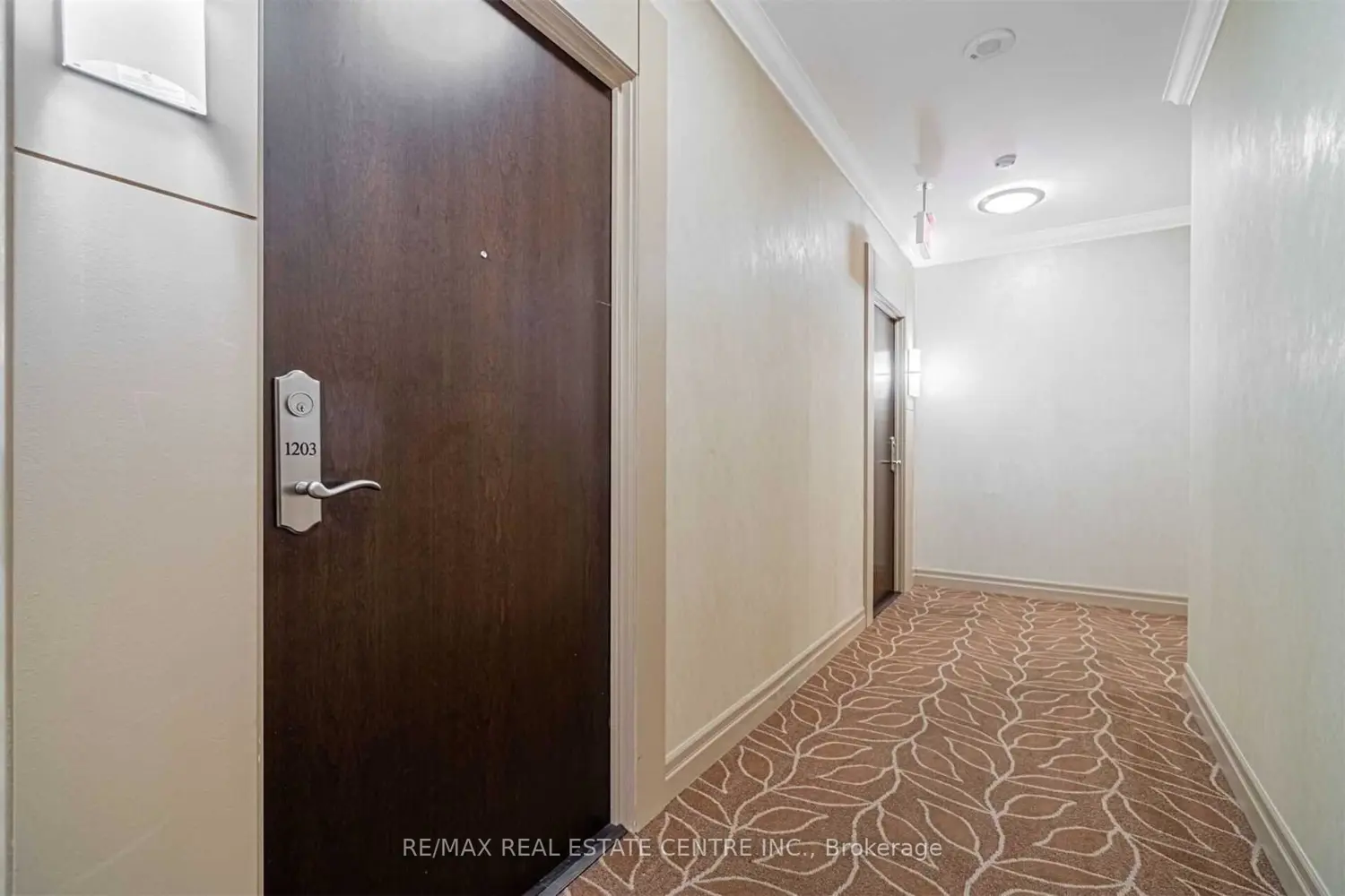 Additional image 7 of 100 John Street 1203