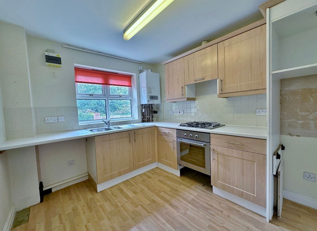 Additional image 5 of 2 bed flat for saleTelegraph Road, Heswall CH60