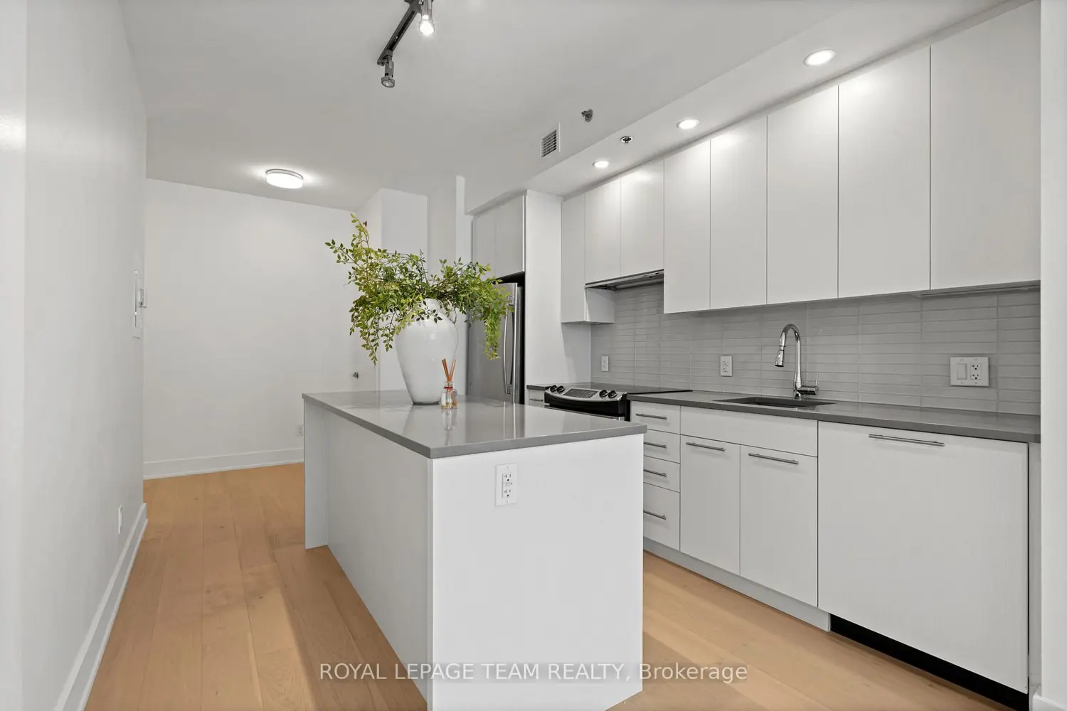 Additional image 4 of 108 Richmond Road 207