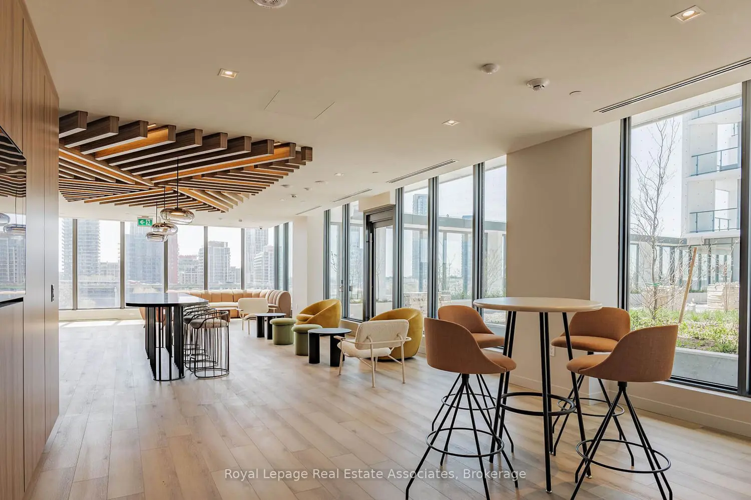 Additional image 12 of 9 Tecumseth Street 422