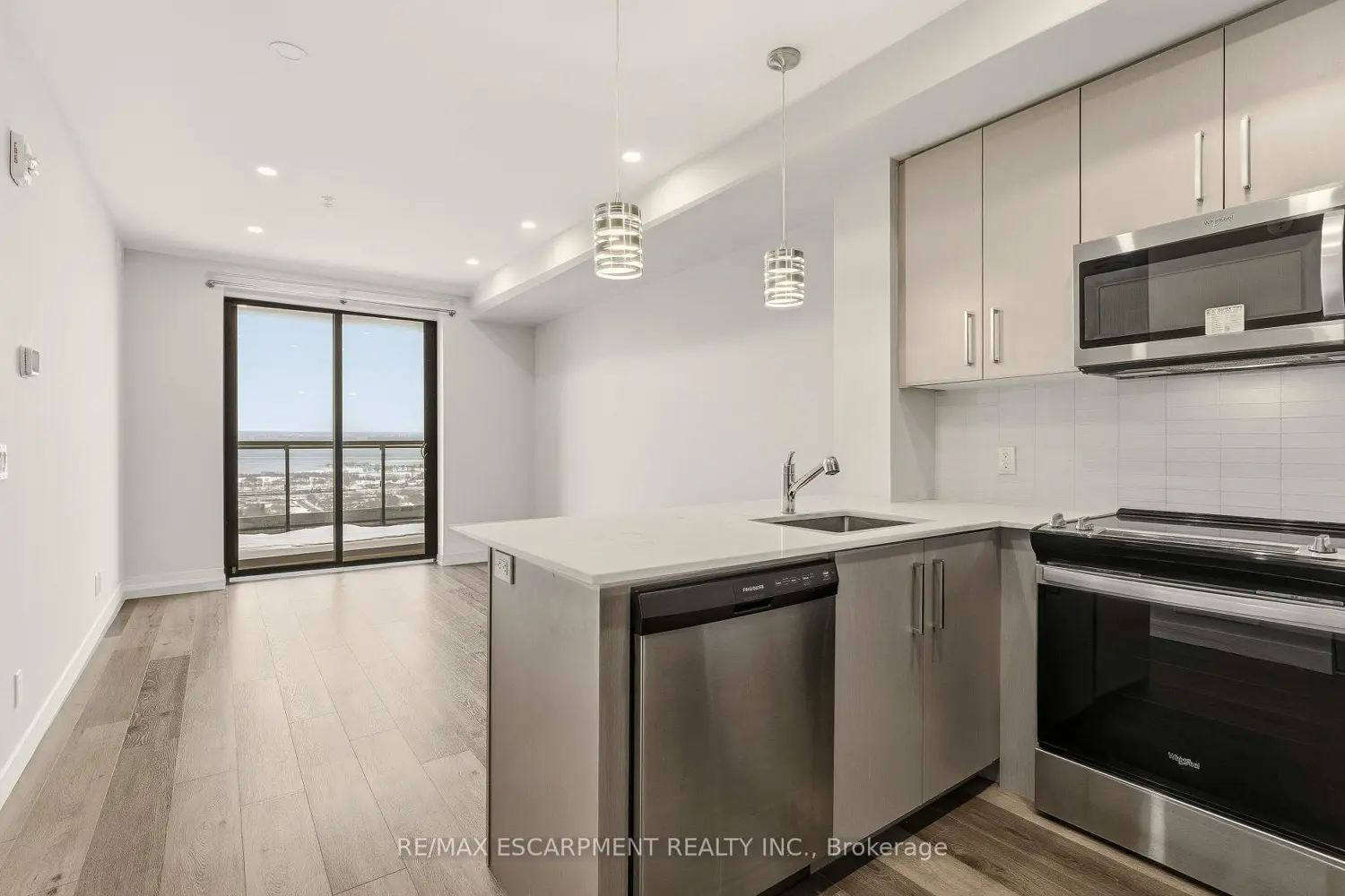 Additional image 4 of 15 Queen Street 2308