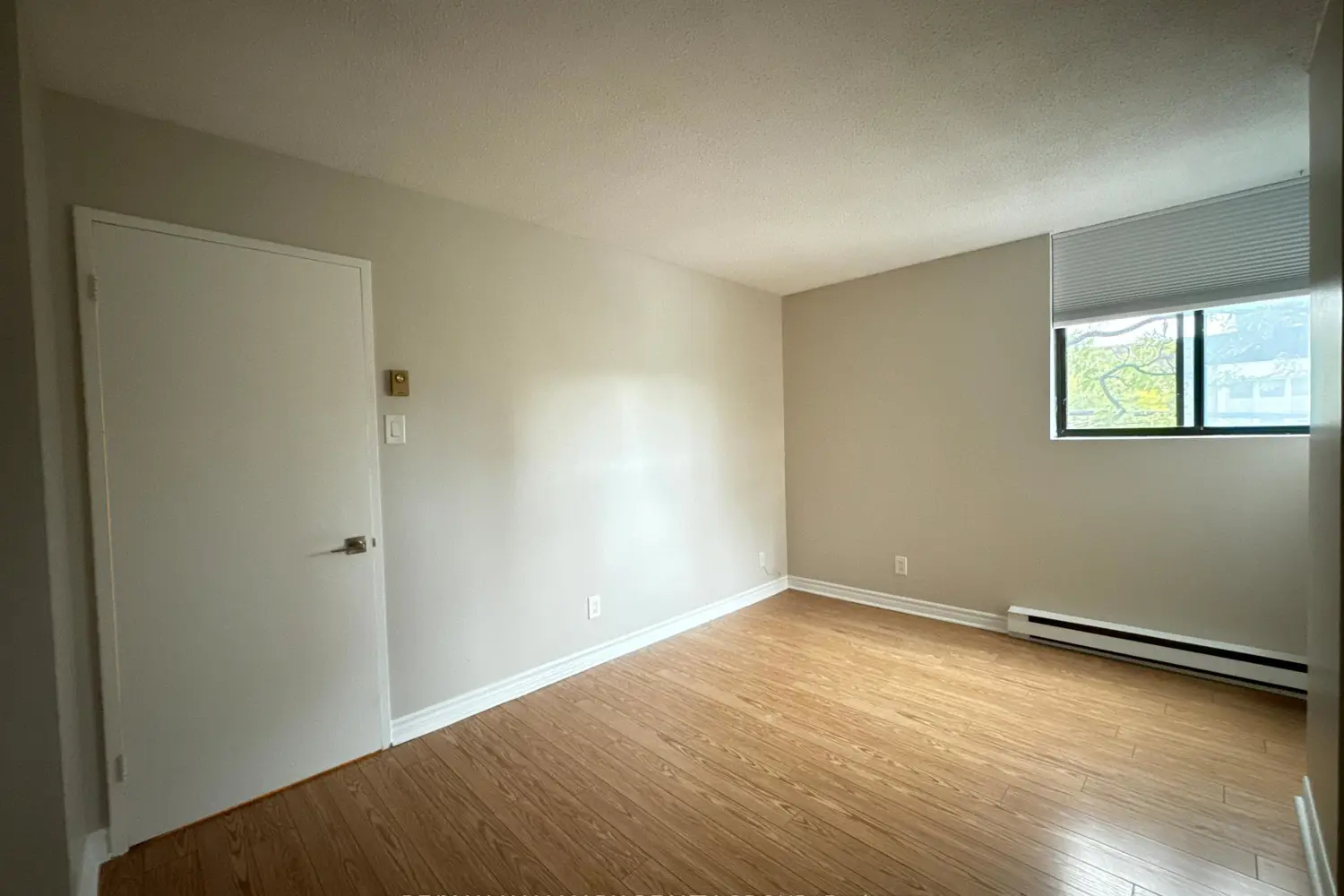 Additional image 9 of 191 Parkdale Avenue 104