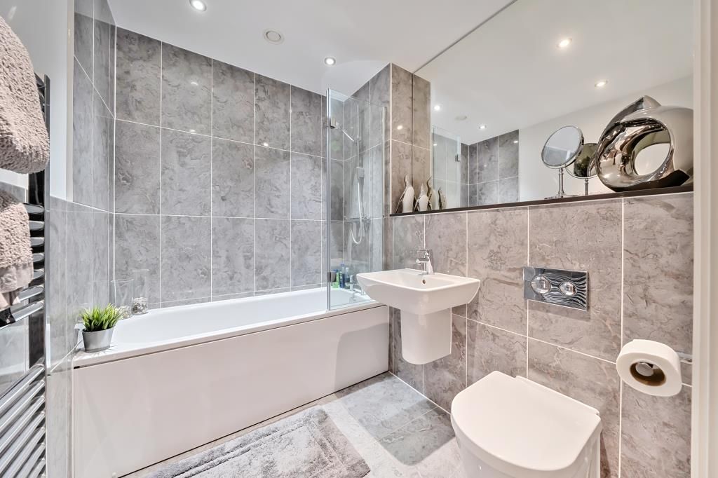 Additional image 15 of 2 bed flat for saleNewbury, Berkshire RG14