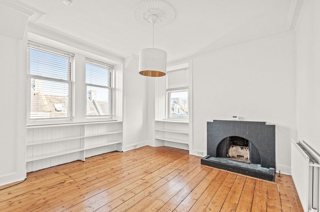 Additional image 4 of 4 bed flat for saleLion Well Wynd, Linlithgow EH49