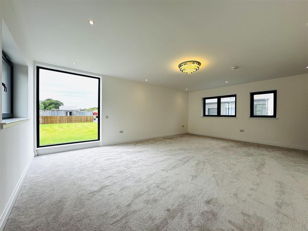 Additional image 11 of 5 bed detached house for salePlot 1 Lairds Gate, Blackwood Estate, Blackwood ML11