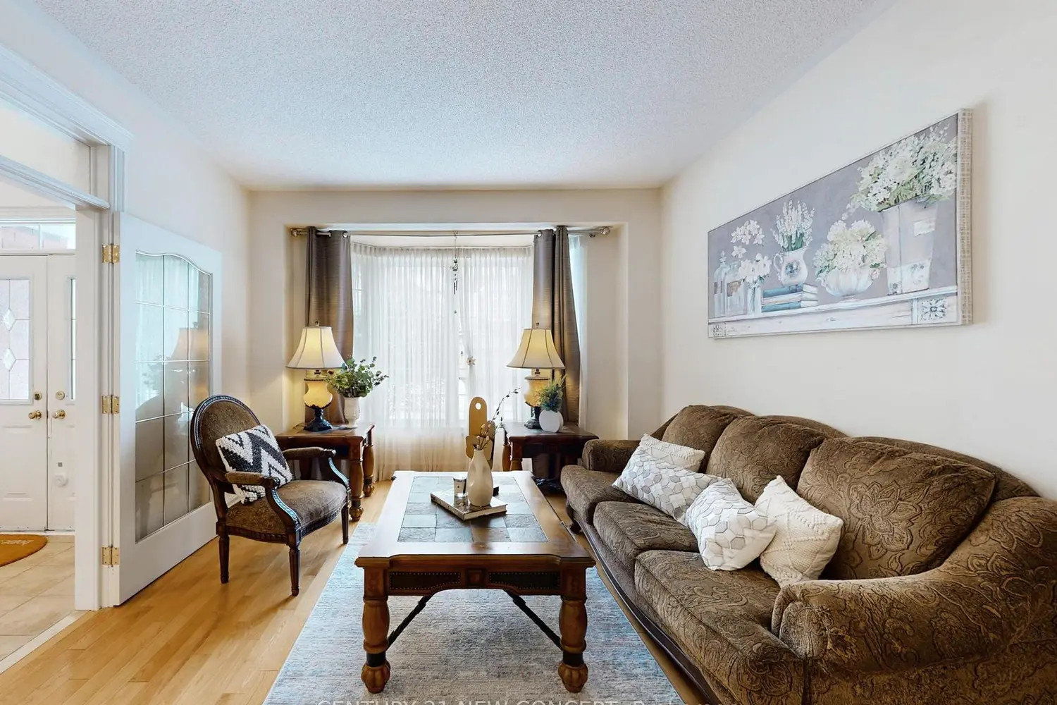 2208 Glengrove Crescent