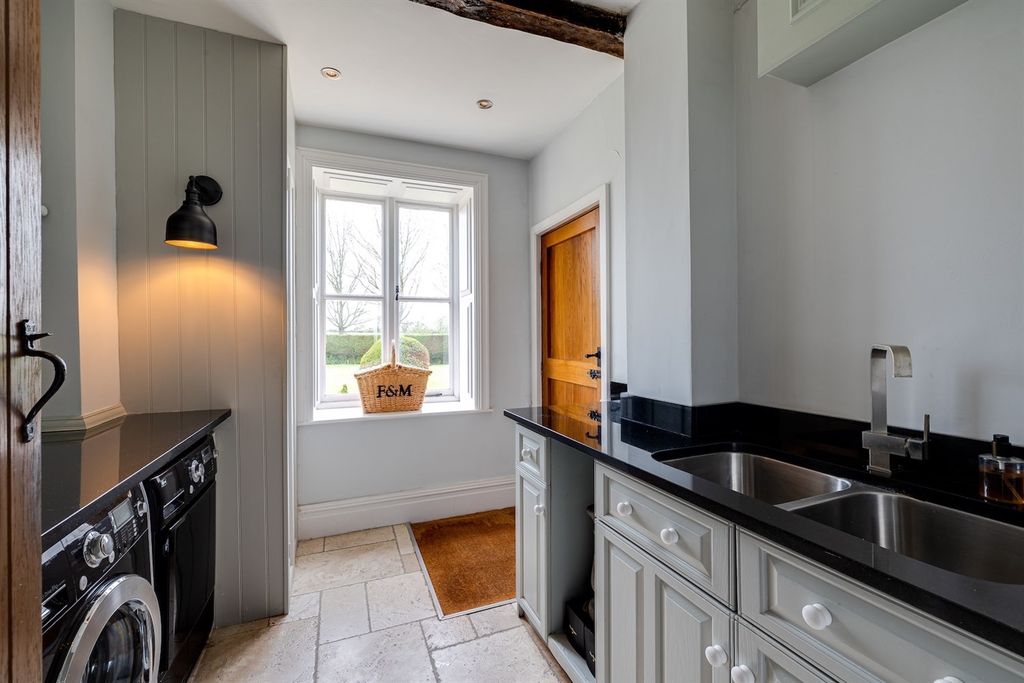 Additional image 12 of 6 bed detached house for saleWhitchurch Road, Milton Green, Chester CH3