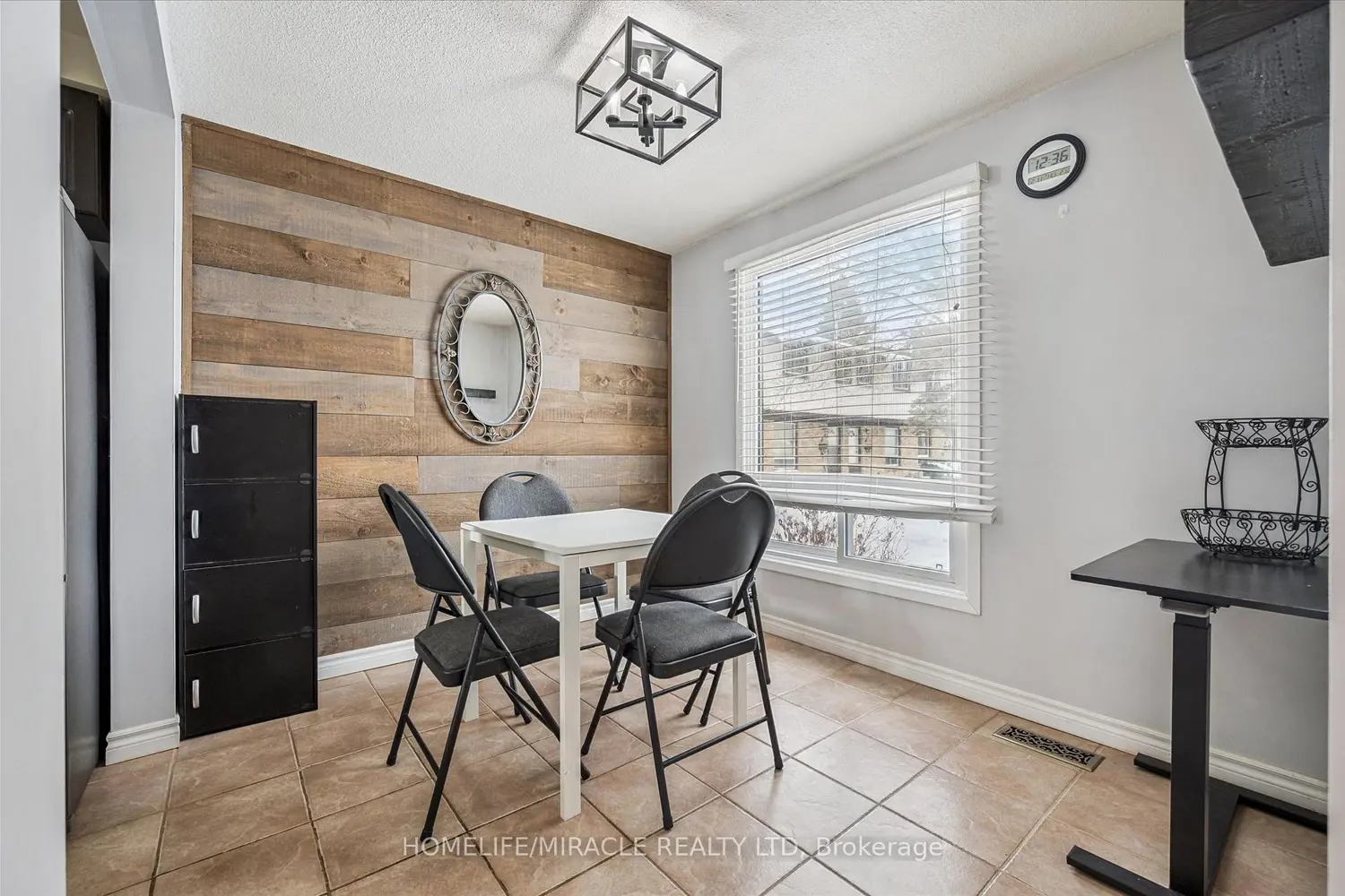 210 Glamis Road #9 photo 2