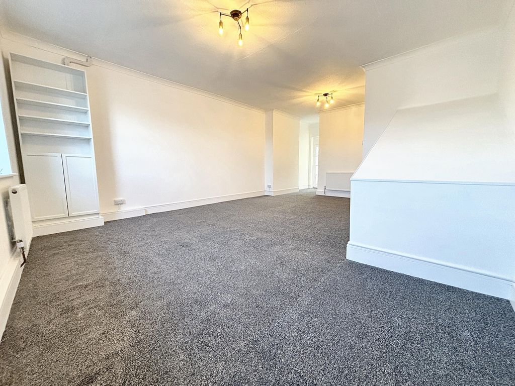 2 bed maisonette for saleSoundwell Road, Bristol, Gloucestershire, 4Qg, Gb BS16 photo 5