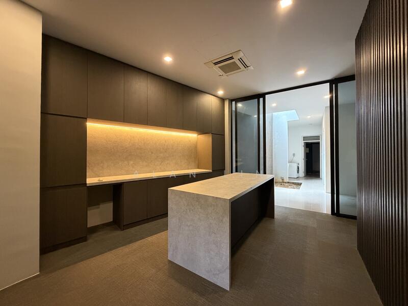 Additional image 4 of Burghley Drive