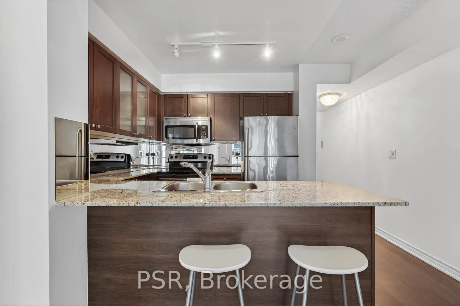 Additional image 5 of 761 Bay Street 2414