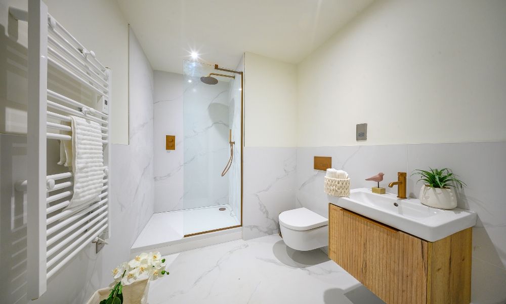Additional image 2 of 2 bed flat for saleWoodhouse Lane, Leeds LS1