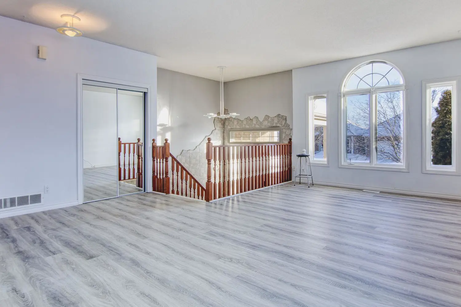 Additional image 4 of 11 Cozocar Crescent