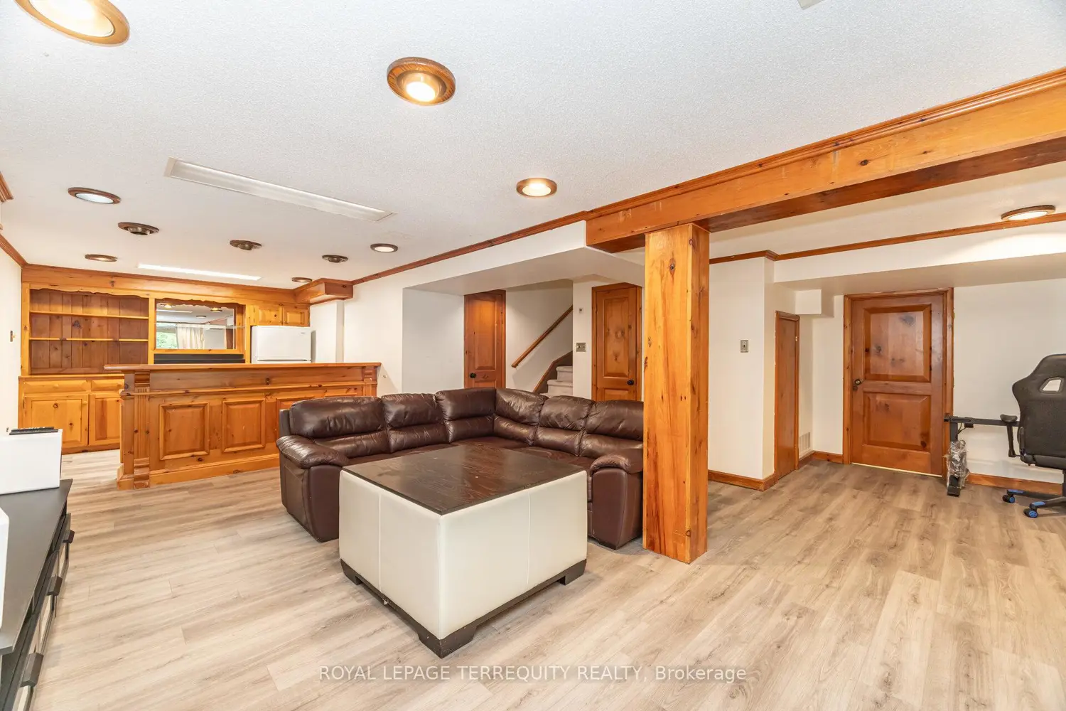 Additional image 14 of 4085 Wheelwright Crescent