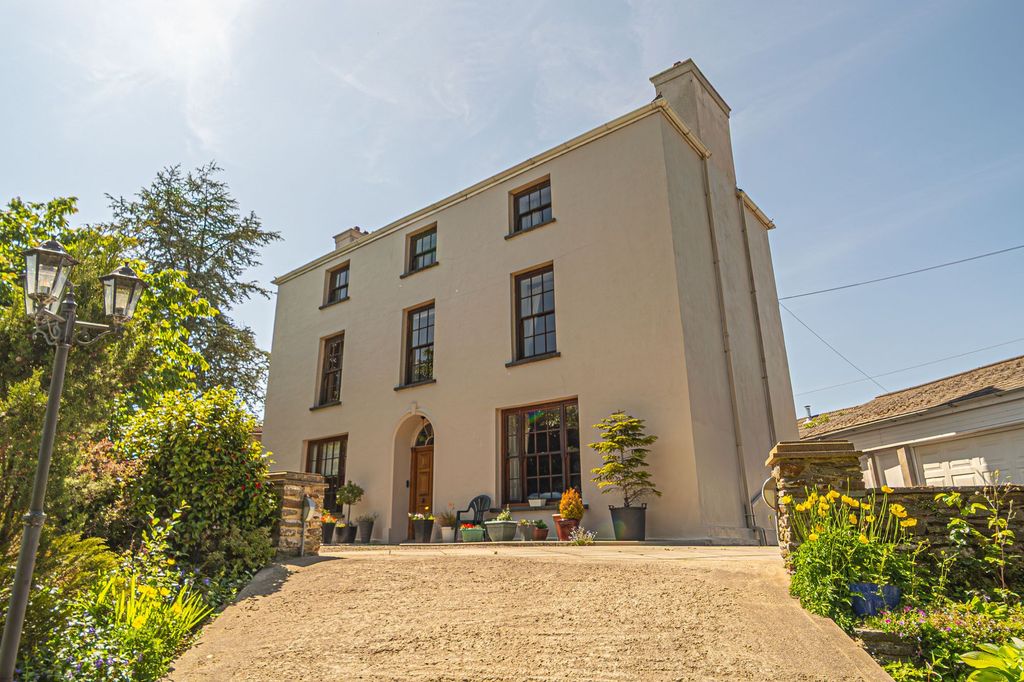 6 bed detached house for saleHendredenny Hall, Caerphilly CF83