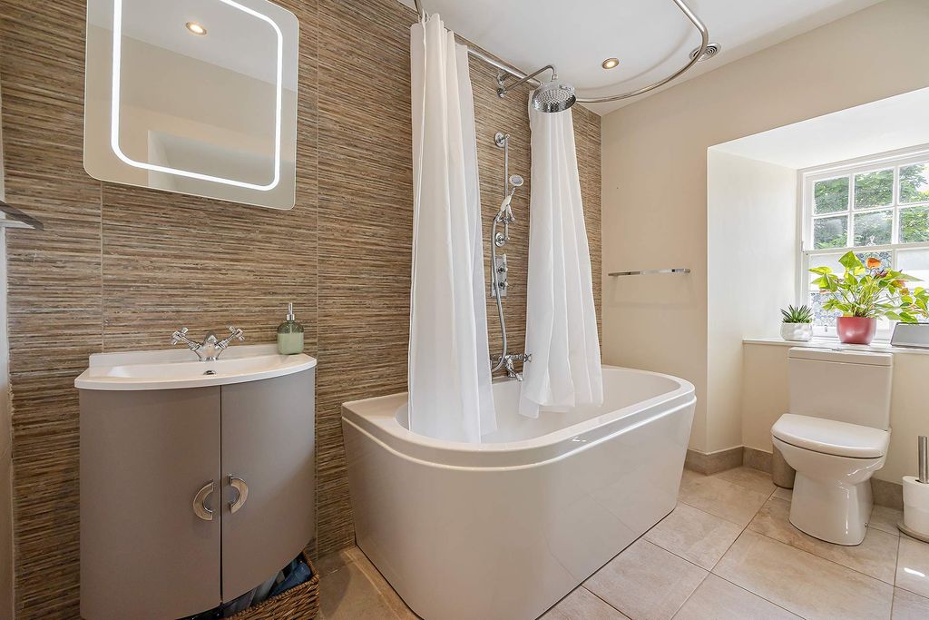 Additional image 11 of 2 bed flat for saleSecond Floor Flat, West Port House, Preston Road, Linlithgow EH49