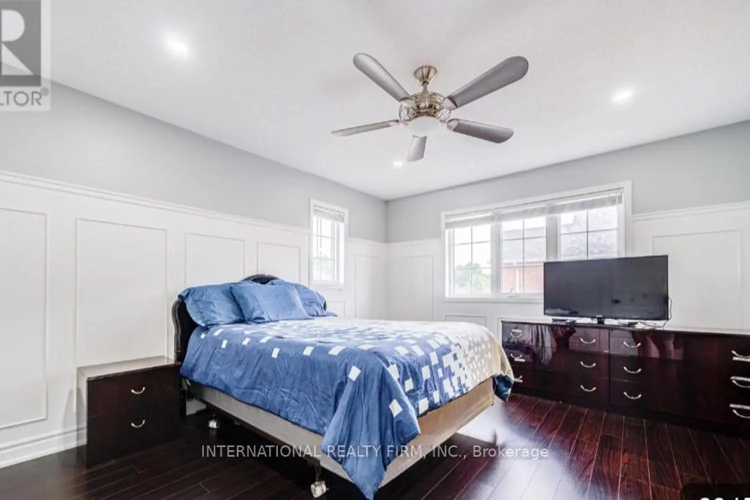 10 Ida Jane Grove photo 2