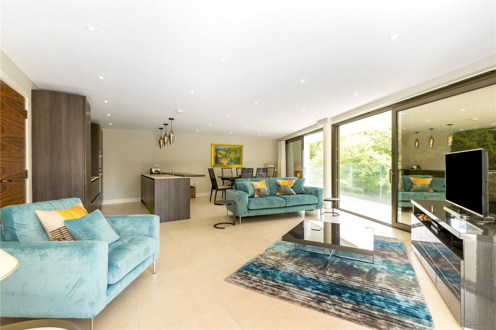Additional image 4 of 3 bed flat for saleThe Avenue, Branksome Park, Dorset BH13