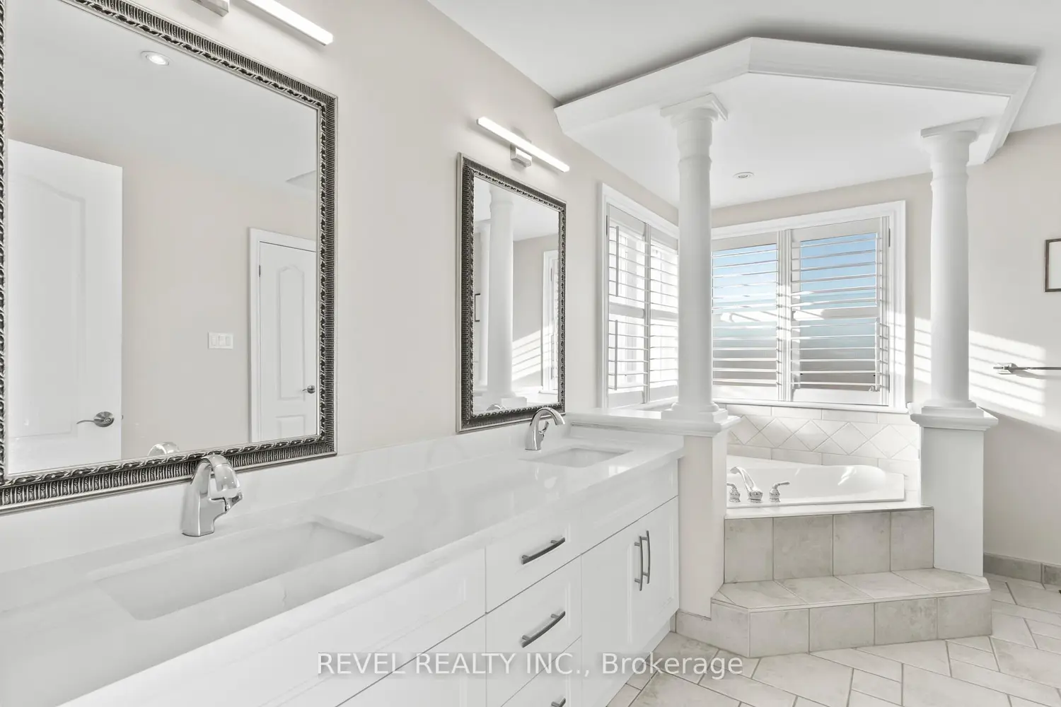 Additional image 11 of 70 Applewood Crescent