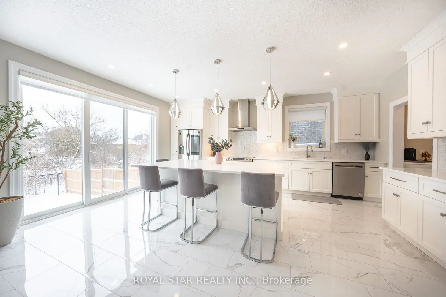 Additional image 6 of 325 Masters Drive