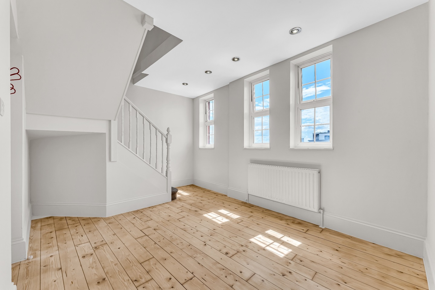 Additional image 6 of 3 Bed Flat, Commercial Road, E1, N1 7GU