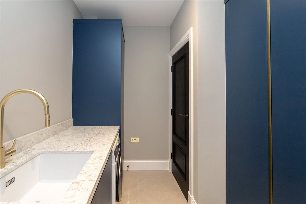 Additional image 11 of 2 bed flat for saleLeigh Court Close, Cobham KT11