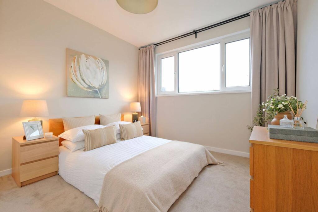 Additional image 3 of Top Floor 46 Esslemont Avenue, Rosemount, Aberdeen, AB25 1SQ