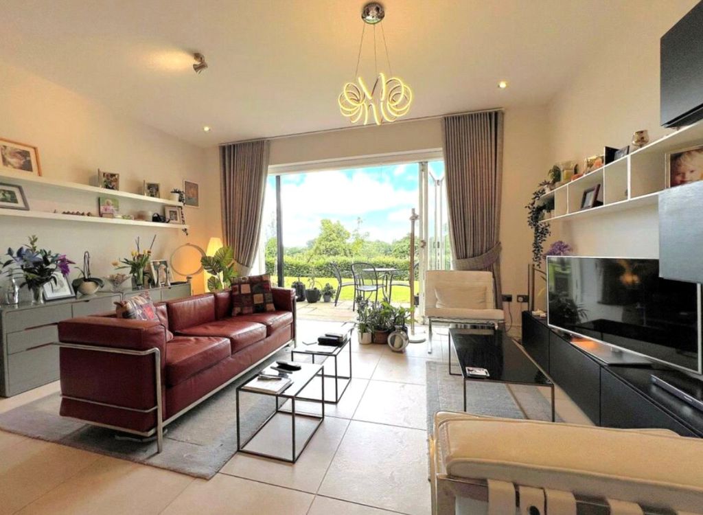 Additional image 4 of 3 bed flat for saleCloister Way, Leamington Spa, Warwickshire CV32
