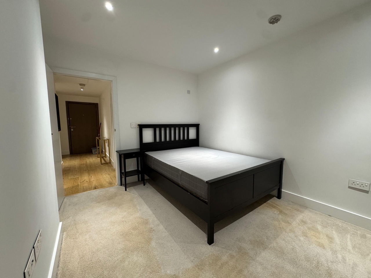 Additional image 7 of 3 Bed Flat, Lombard Wharf, SW11, N1 7GU