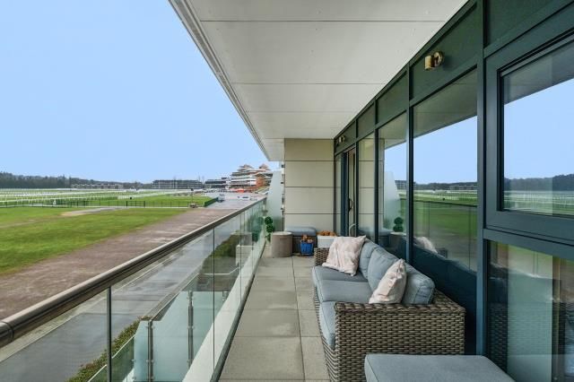 Additional image 17 of 2 bed flat for saleNewbury Racecourse, Berkshire RG14